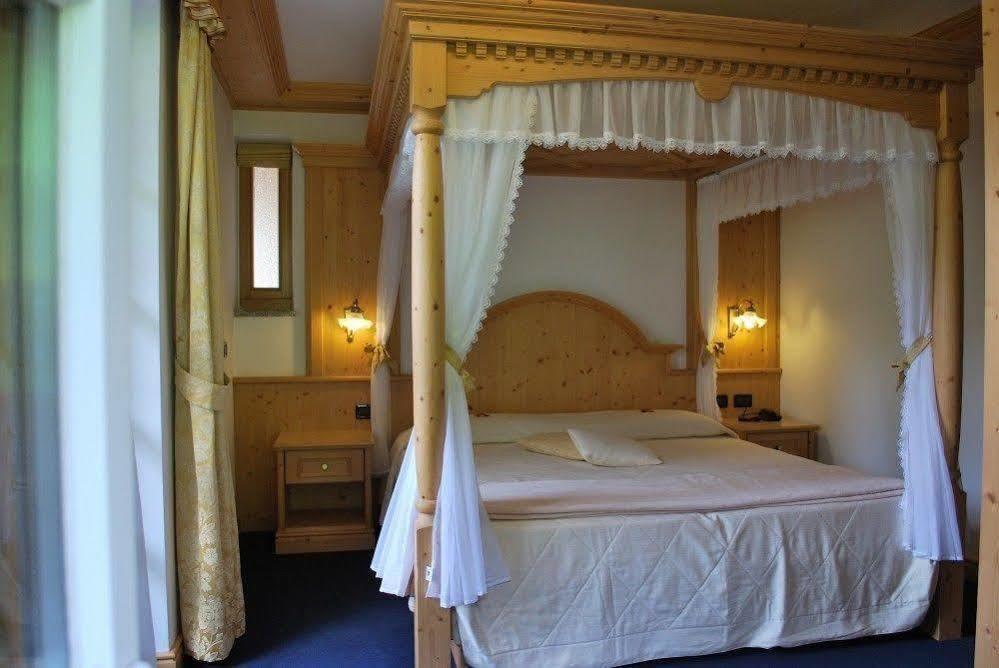 Garni Val De Costa Hotel Canazei Exterior photo