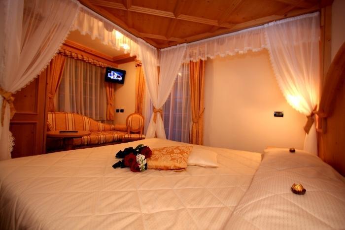 Garni Val De Costa Hotel Canazei Room photo